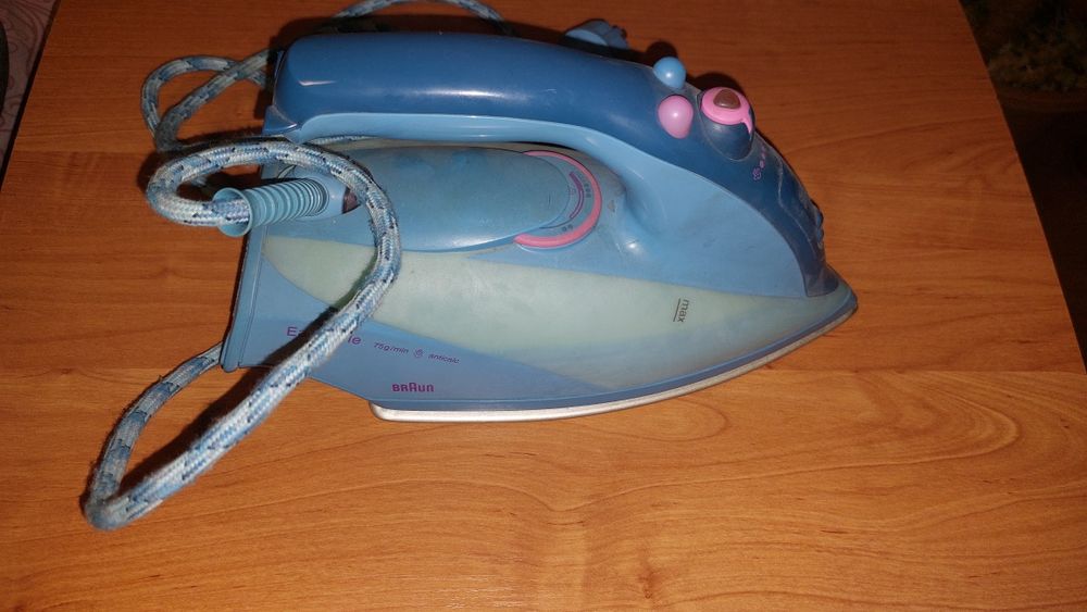Утюг паровой Braun