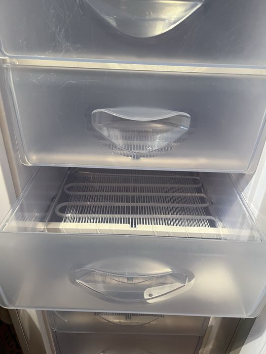 Продам морозильную камеру