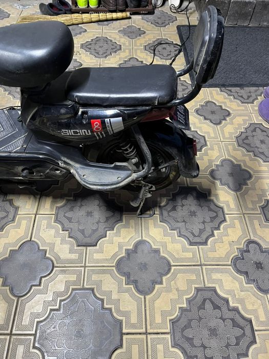 Продам скутер СК8