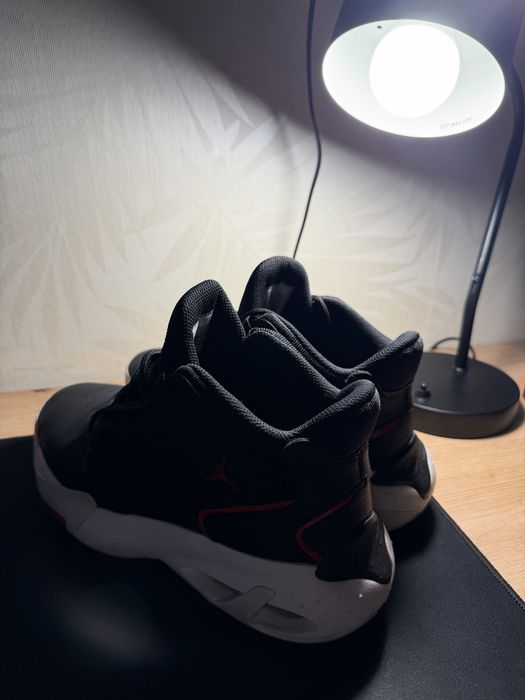 Jordan Aura Max 4 University Red