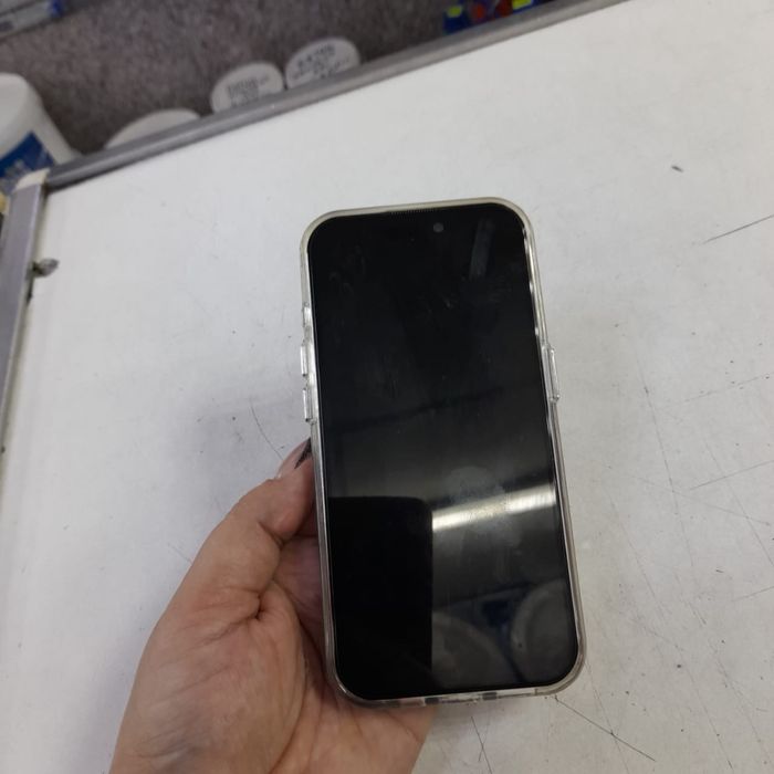 Продам  телефон в отличном состоянии  iphone 15pro