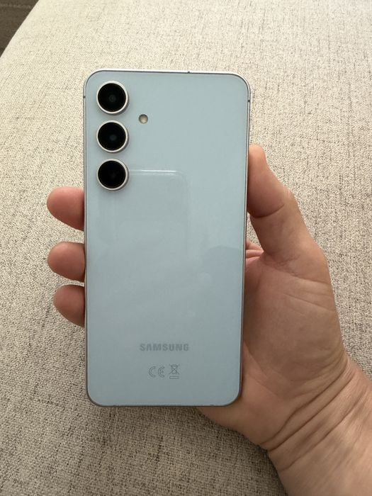 Samsung Galaxy S24 FE blue 128gb ca NOU