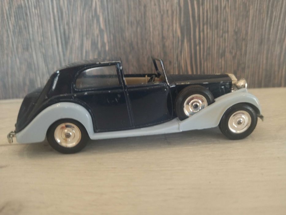 Колекционерска метална количка  Rolls Royce Phantom 1939 !!!