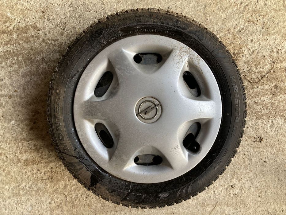 Jante de tabla echipate cu anvelope de iarna