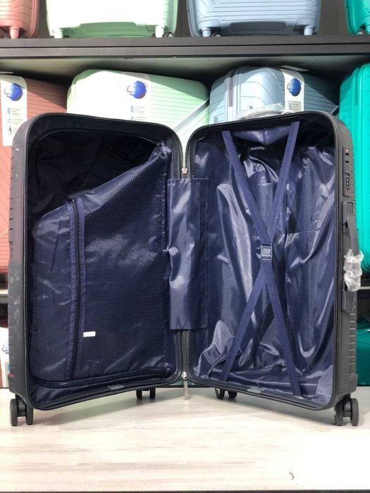 Прочные чемоданы