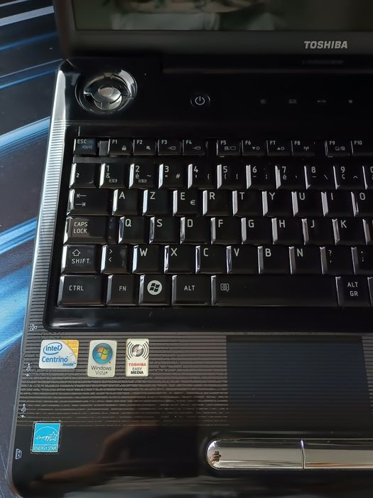 Тошиба 17 инча подарък чанта 120 евро.