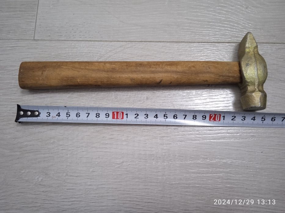 Продаю Молоток маленький
