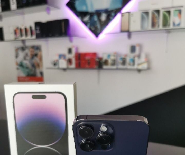 Vând iphone , detalii privat