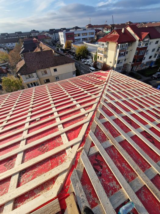 Montaj acoperișuri și reparații de urgență