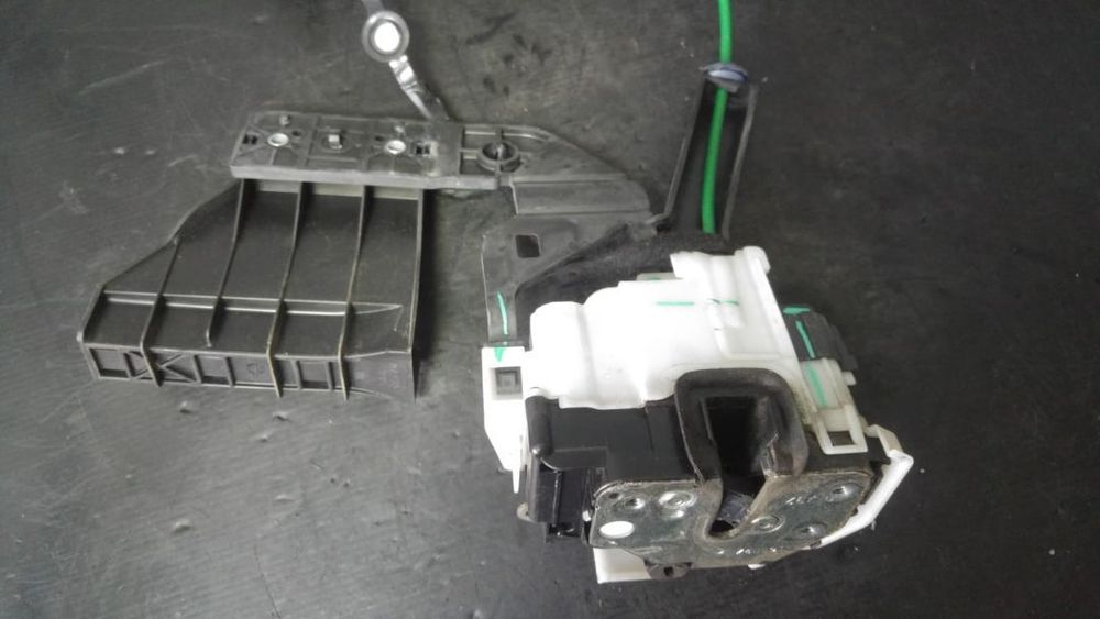 broasca usa dreapta fata alfa romeo 159  50513051