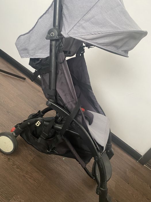 коляска прогулочная легкая