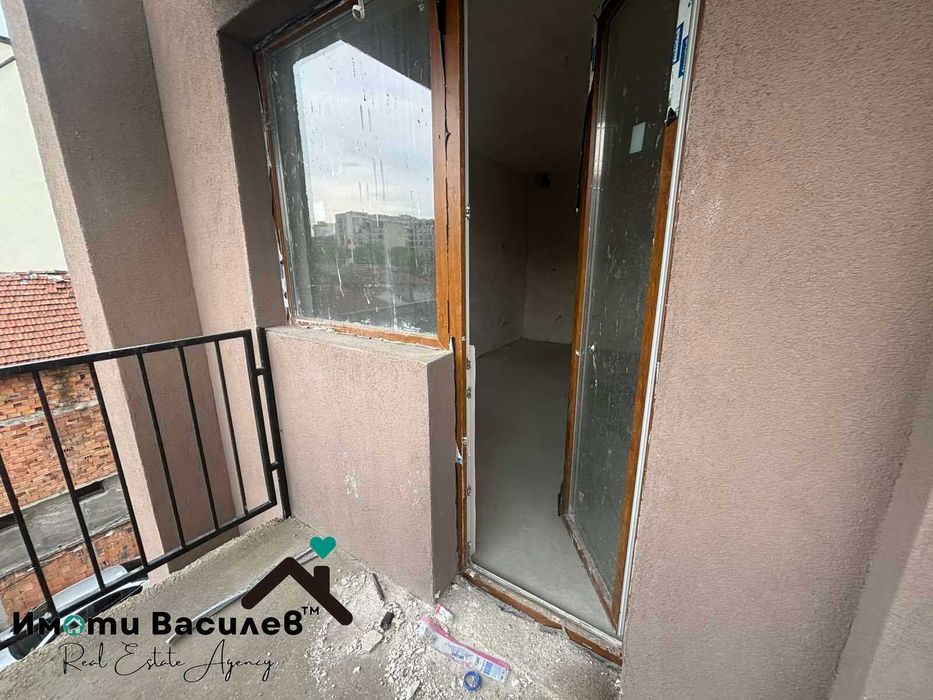 Продава се Двустаен апартамент в София, Център - 61 кв.м за 1355 €/кв.м - Снимка #5