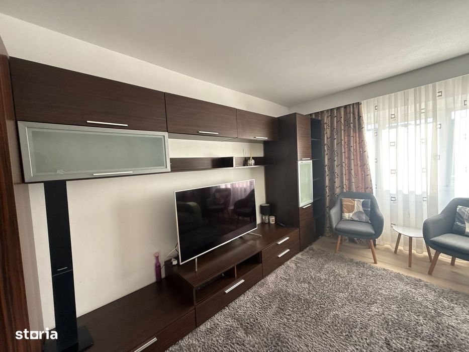 Apartament 2 camere, balcon, Între Lacuri