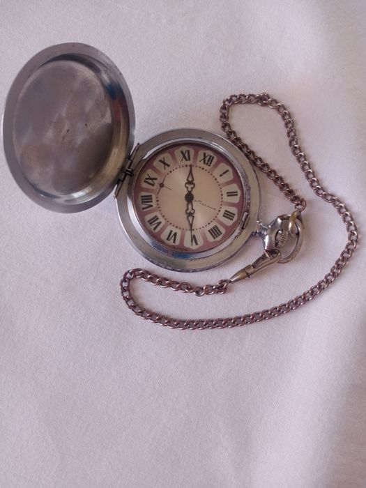 Часы механические "Молния"СССР, электронные карманные с крышками