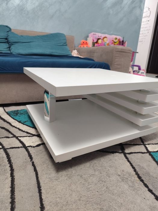 Vând măsuța living