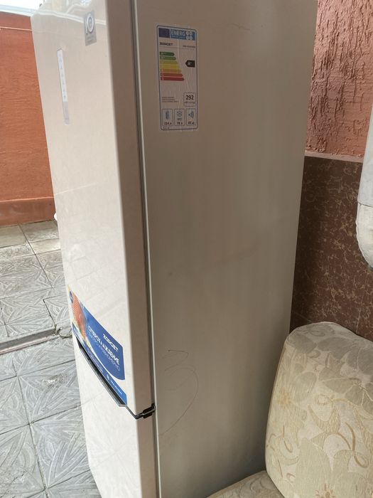Холодильник бу продается