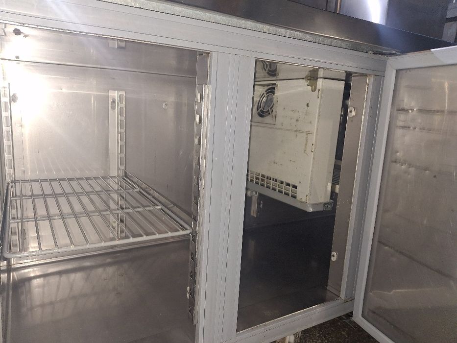 Хладилна маса средно температурна