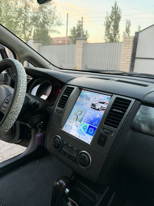 Nissan tiida 2008