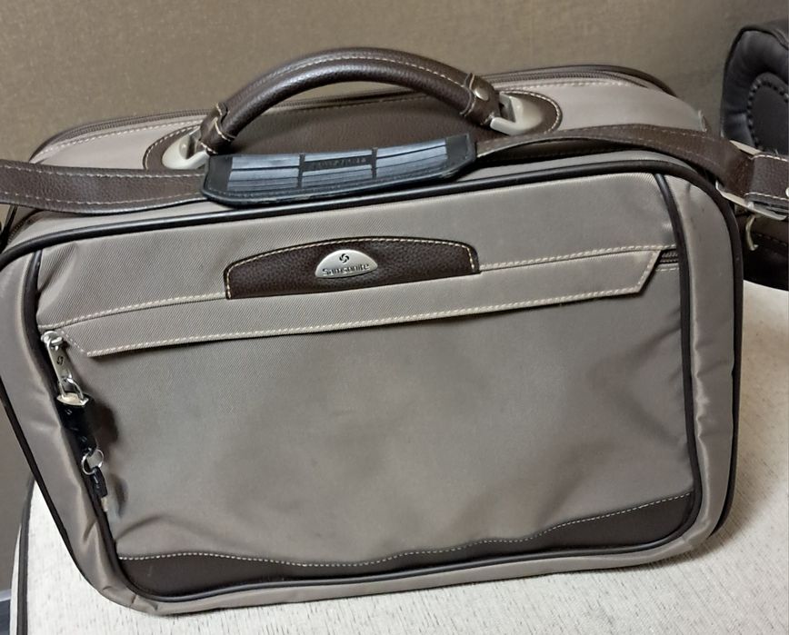 Чантата или малко куфарче Samsonite
