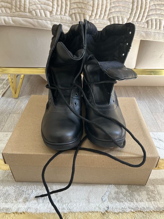 Продам НОВЫЕ мужские берцы зимние 15 тыс, летние 10 тыс