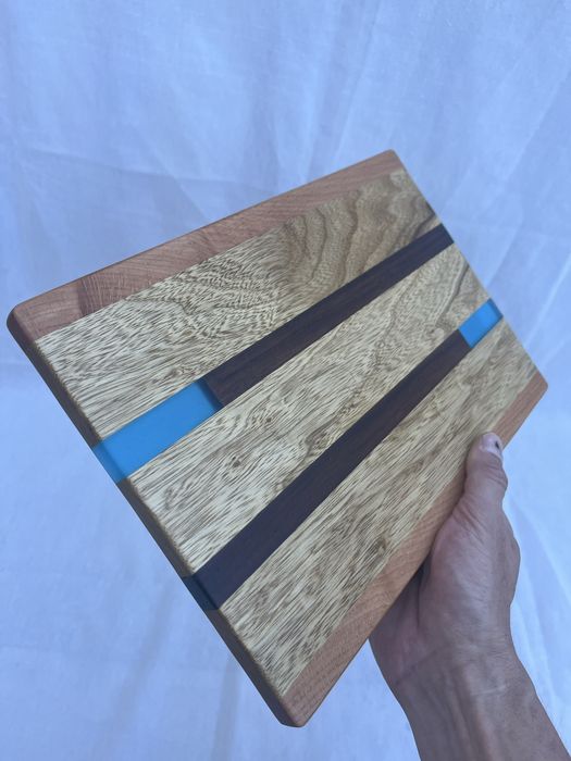 Луксозни дъски и плотове от масив и висококачествена епоксидна смола