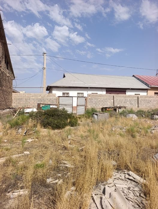 Hovli uchun barcha hujjatlarga ega joy sotiladi