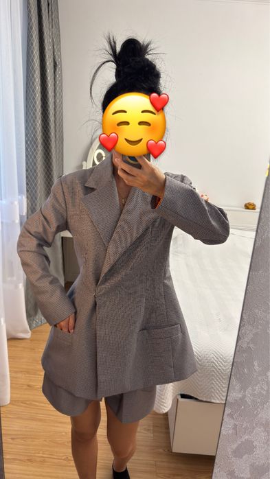 Одежда новая заряжена на любовь.