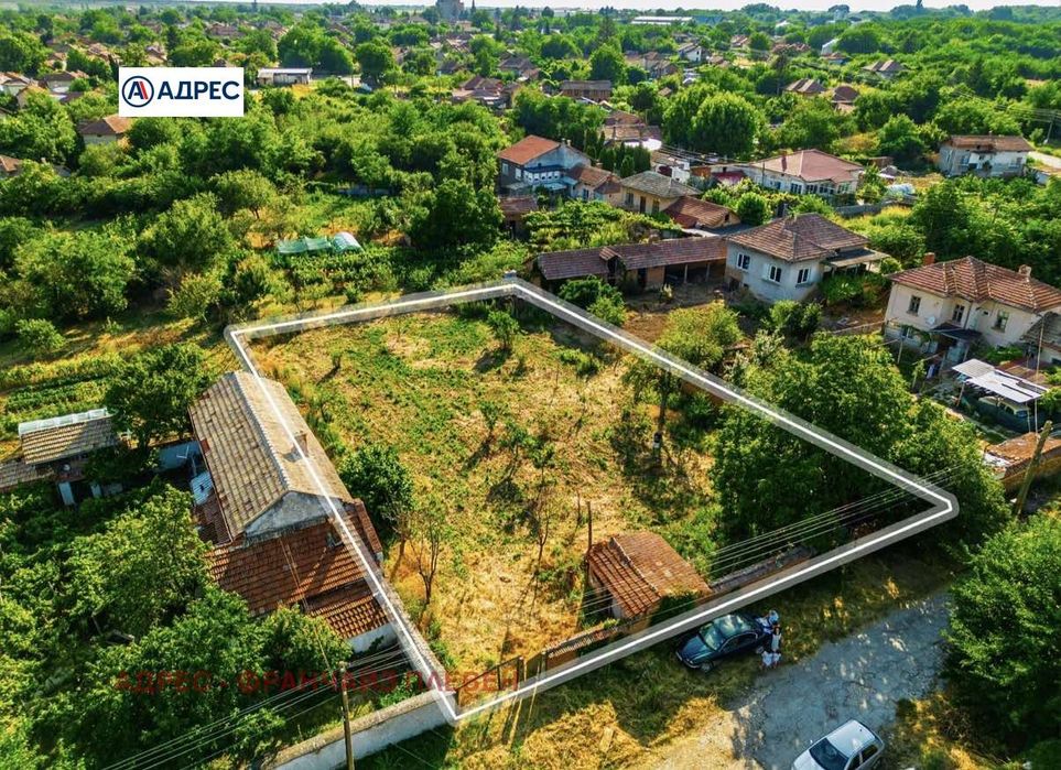 Парцел в Плевен, област-с.Горни Дъбник площ 1230 цена 35000