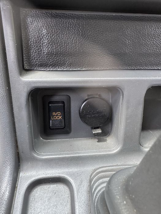 Vând Mitsubishi Pajero / 2.5 diesel / 1994