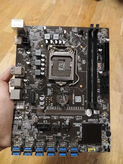 Материнская плата BTC B250C