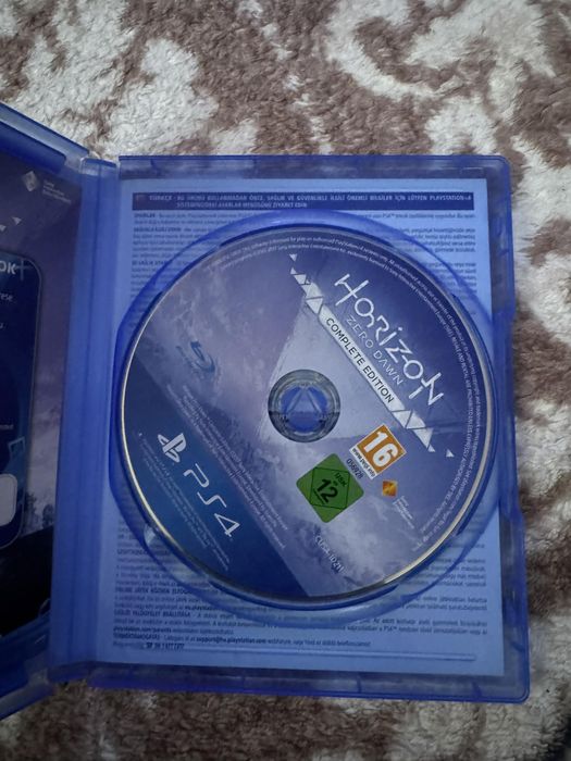 PS4 в много добро състояние