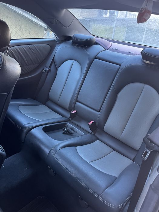 Продава се на части