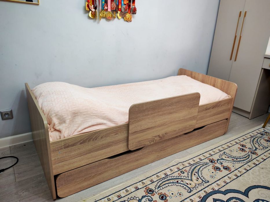 Детская кровать 2в1