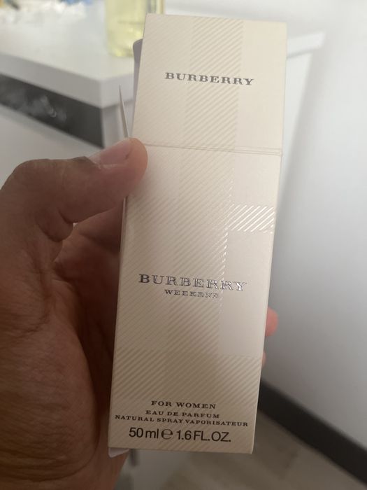 Женские духи burberry weekend