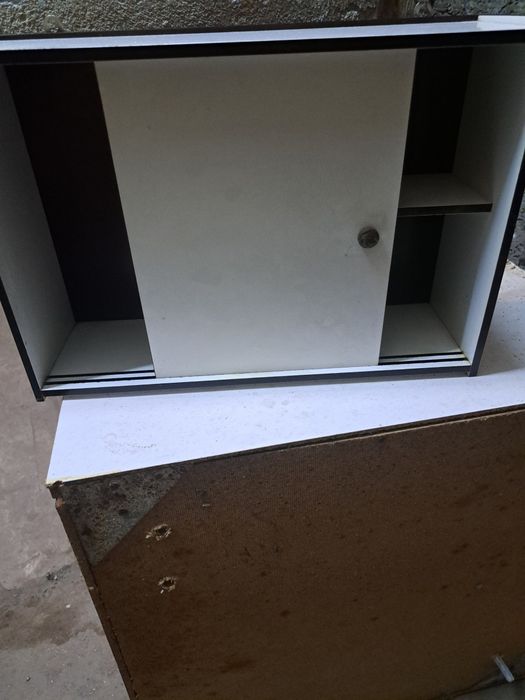 Голяма стенна аптечка