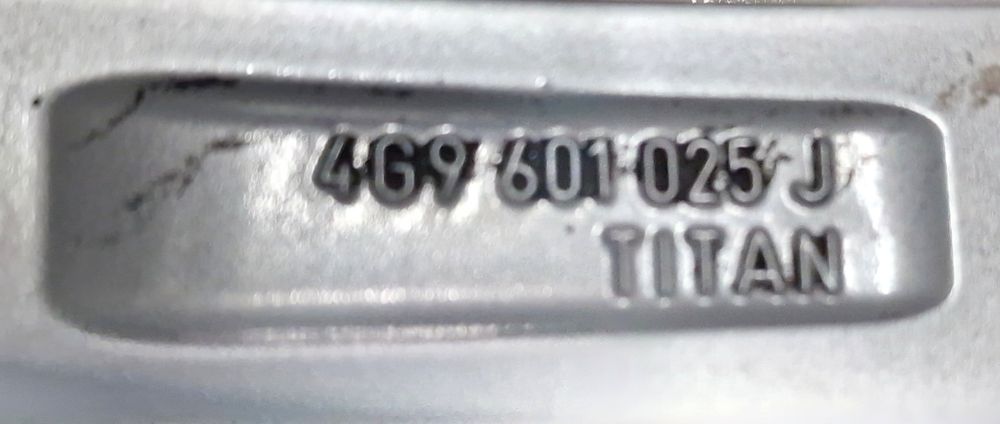 Нови гуми с джанти 255 /40 /19 за Audi