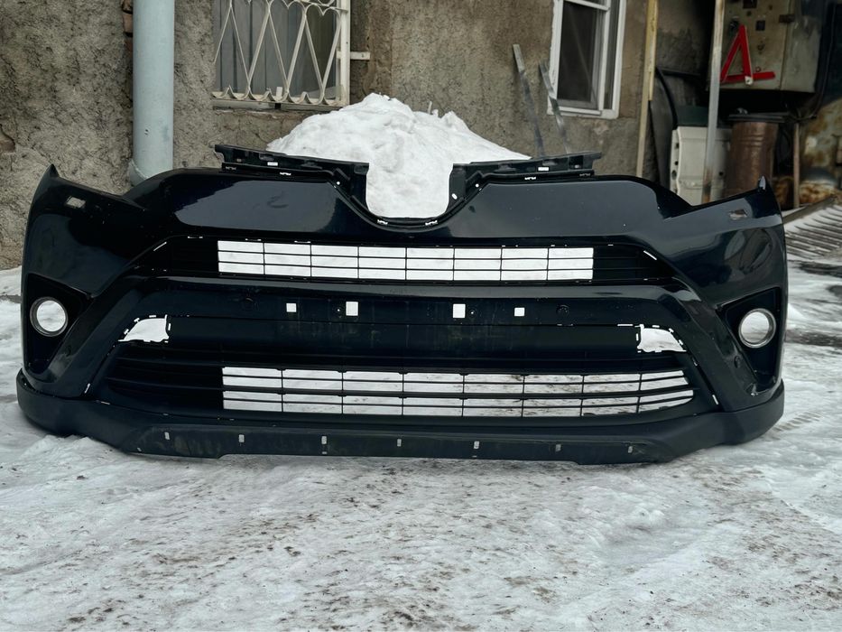 Бампер Toyota Rav4