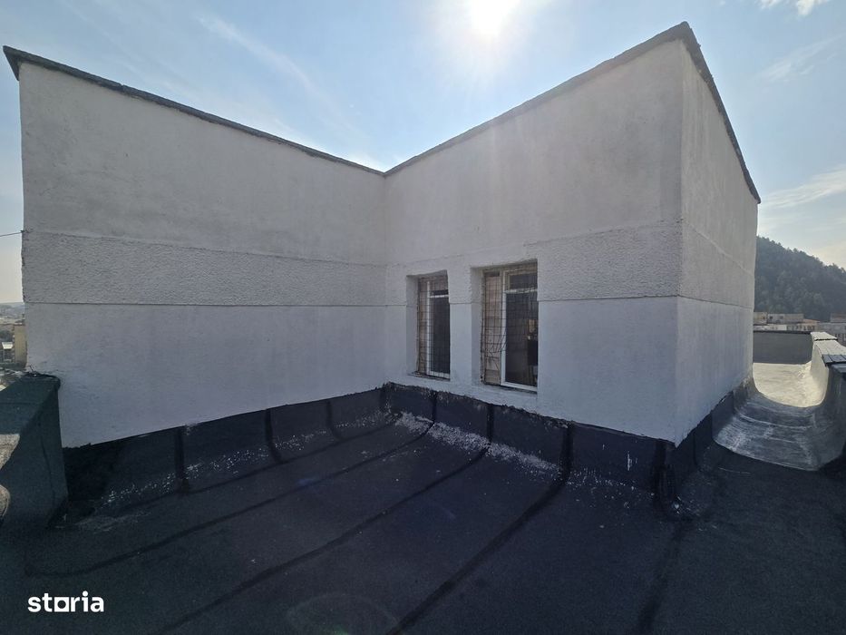 Garsoniera cu balcon bloc de apartamente!