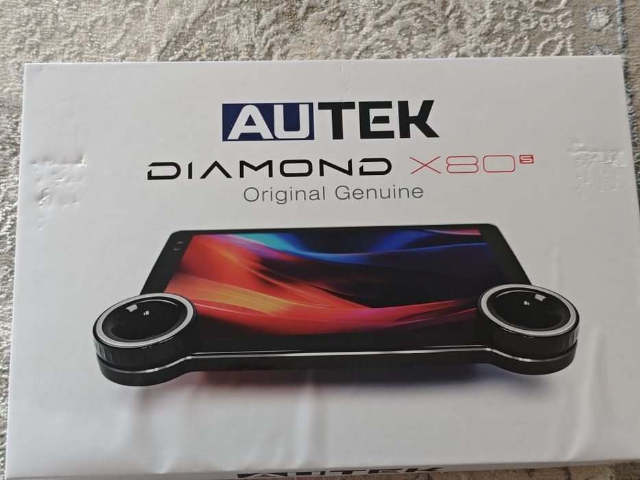 Продаётся автомонитор новый плюс рамка для кобальта в подарок