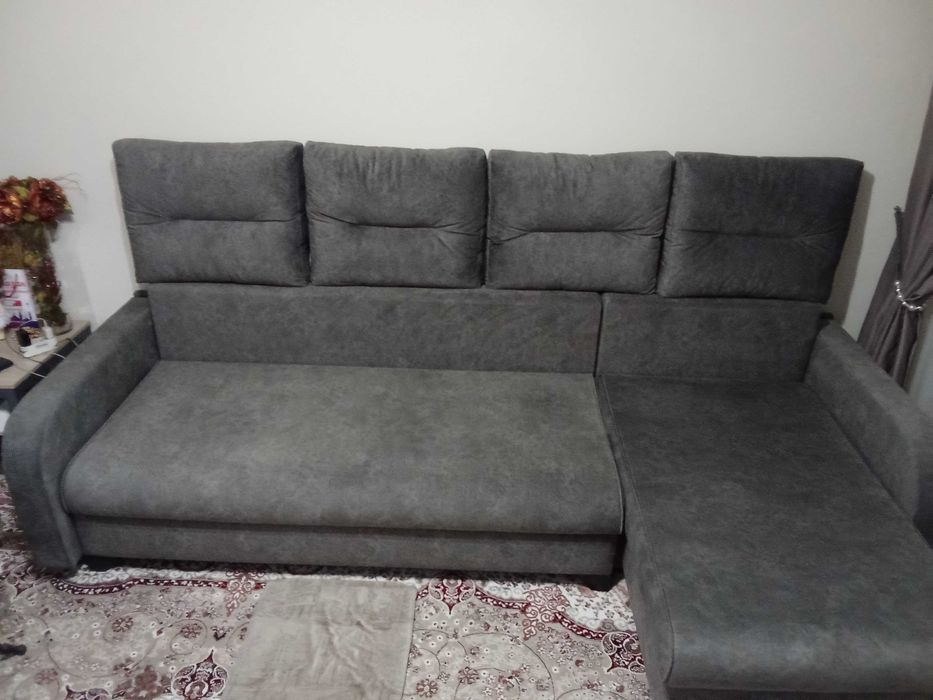 Диван на тик таке