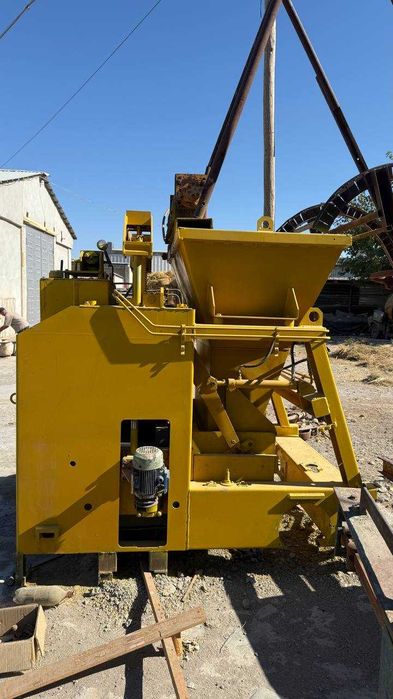 Продам аппарат для производства шлакоблоков