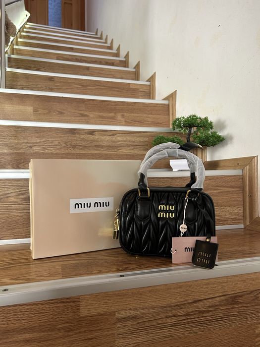 Geanta Miu Miu Neagra