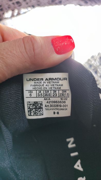 Adidași Under Armour 36.5! 23 cm interior! Preț 150 lei ! !