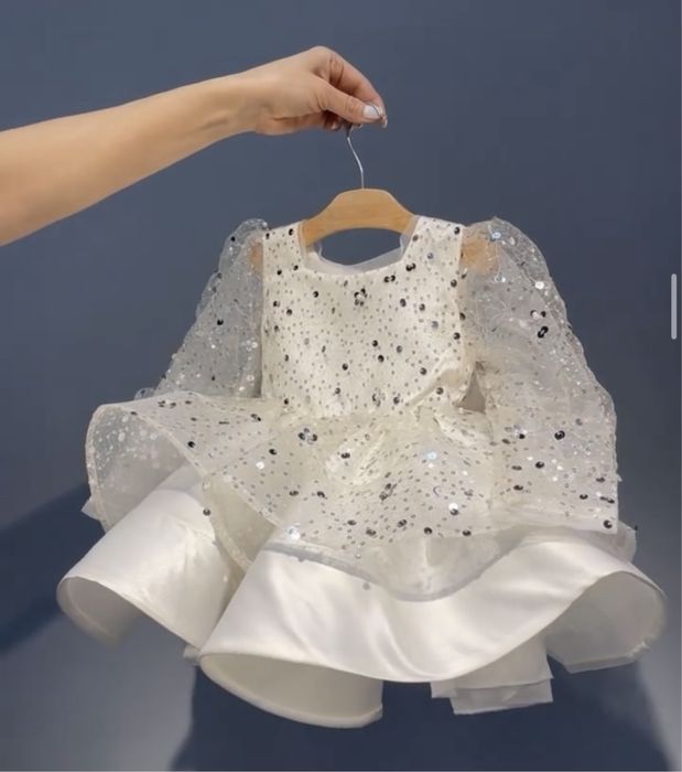 Платье на девочку