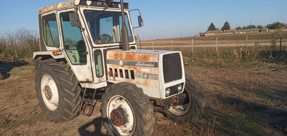 Tractor lamborghini 754