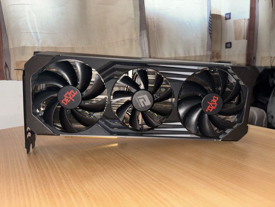 AMD Radeon RX6700 XT