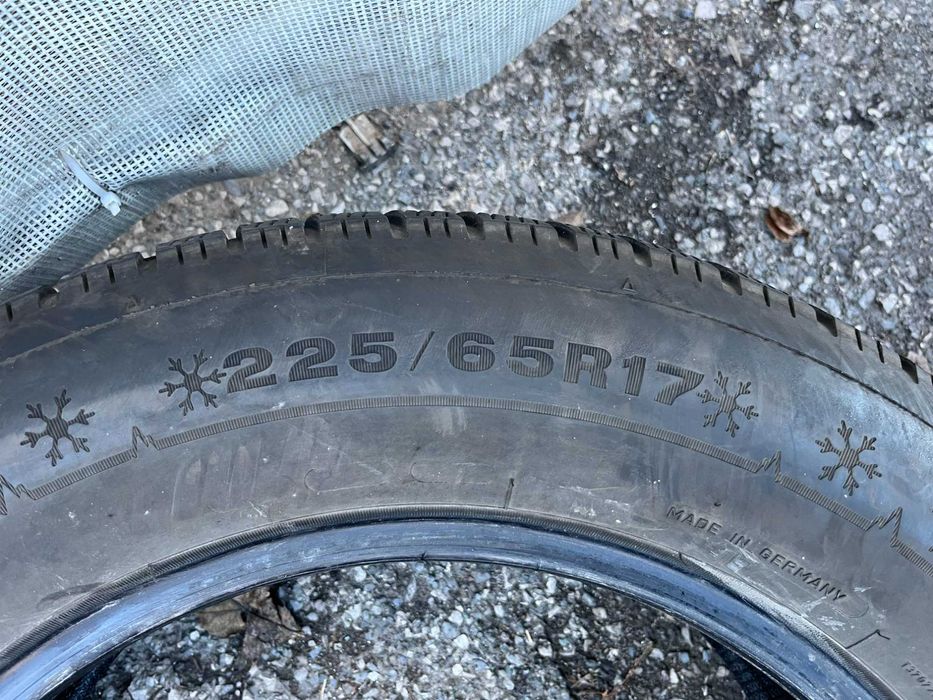 зимни гуми DUNLOP 225/65/17 с ДОТ 35/2020г