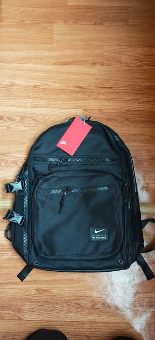 Продам спортивные рюкзаки Nike