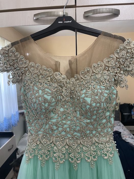 Дамски рокли официялни