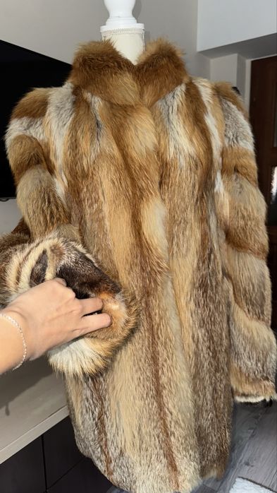 Haina din blana naturala de vulpe roscata